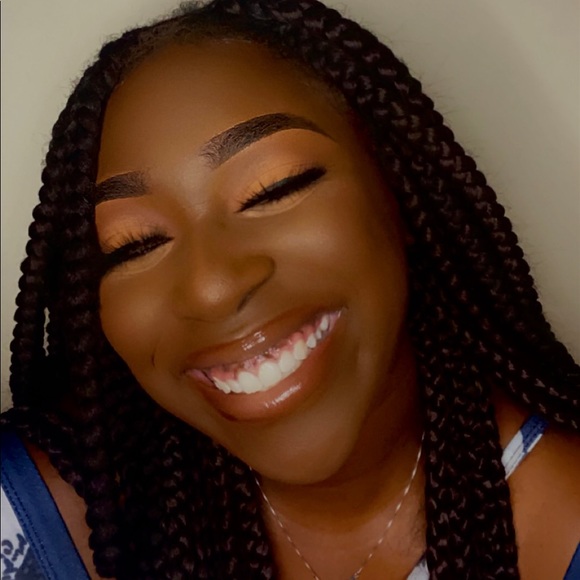 Meet your Posher, Adesuwa - Picture 1 of 1